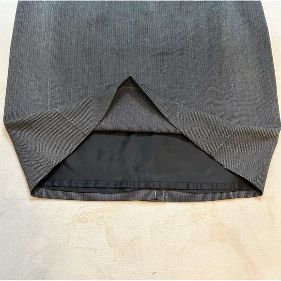 NWT Della Spiga | Made in Italy | Heather Gray Pencil Skirt | Size 12 - Picture 8 of 9